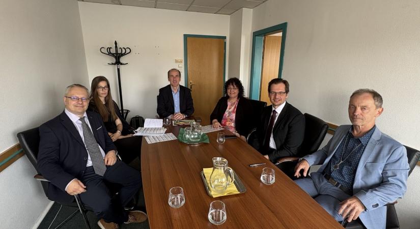 Miniszteri biztos a pszichiátria átvilágítására, jön az OPAI-pályázat