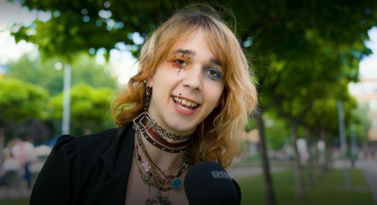 „A parlamenti képviselők kapnak így is épp eleget, még így is, hogy most levonnak belőle”