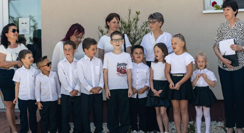 Különleges ösztöndíjat kaptak a babóti iskolások