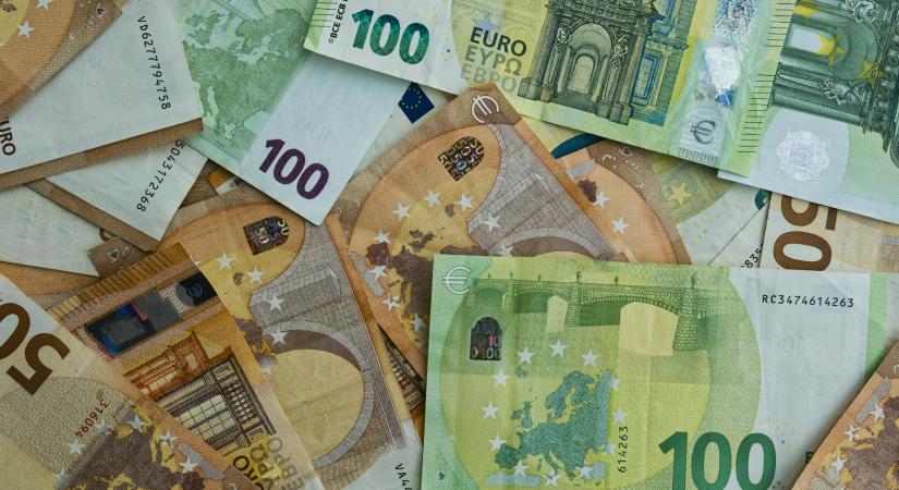 Májusban a második egymást követő hónapban csökkent az euróövezet gazdasági aktivitása