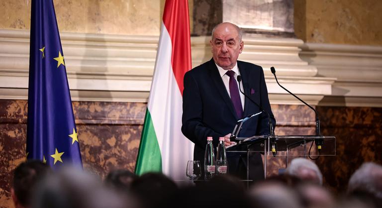 A német lap tisztázta Sulyok Tamást: senki sem cenzúrázta az interjúját