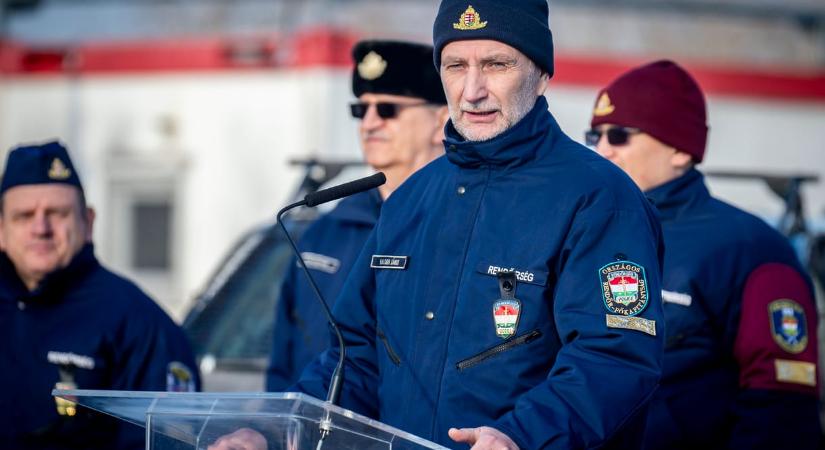 Felmentette a belügyminiszter az országos rendőrfőkapitányt