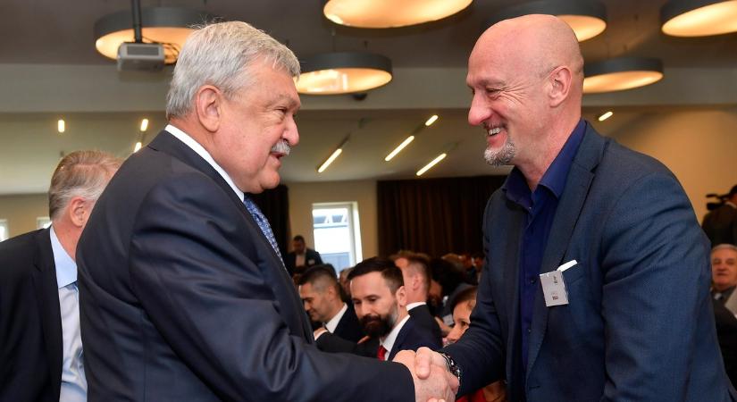 Sztáredző helyett választotta Marco Rossit Csányi Sándor