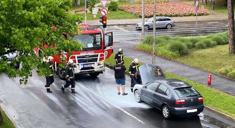 Durva "élmény"! Menet közben gyulladt ki egy személygépkocsi Zalában