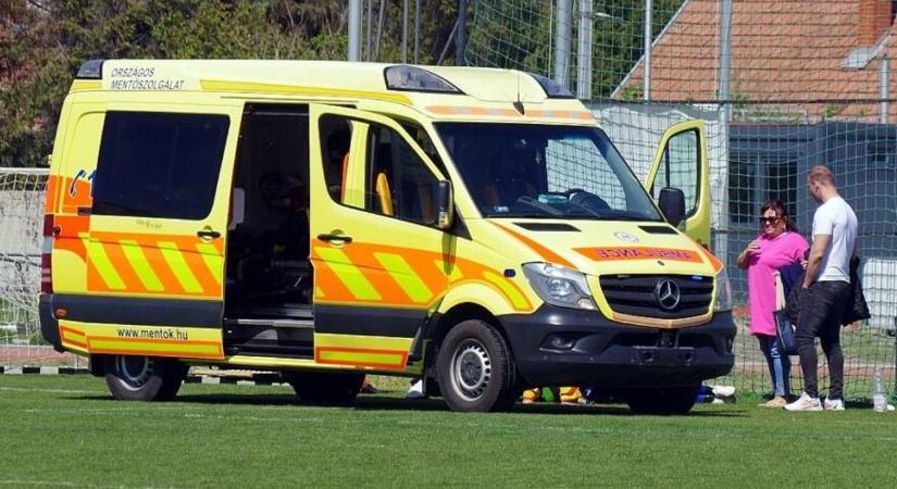 Megyei foci: Mentő vitte el a beledi játékost