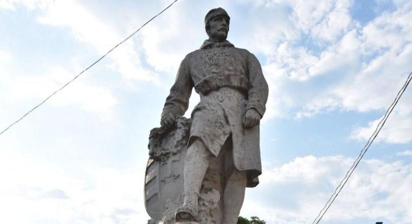 Közös emlékezés Pusztaszabolcson a Nemzeti Összetartozás napján