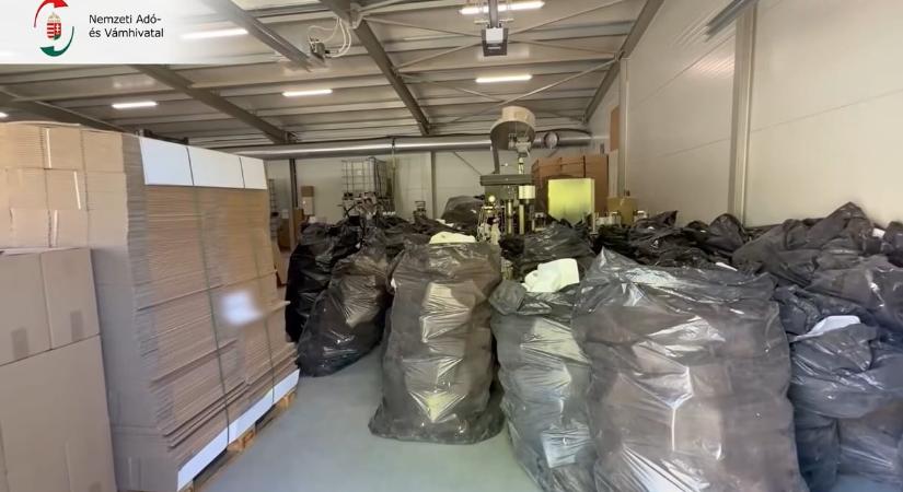 Videó: mosószermaffiára csaptak le, tíz ingatlant vettek zár alá