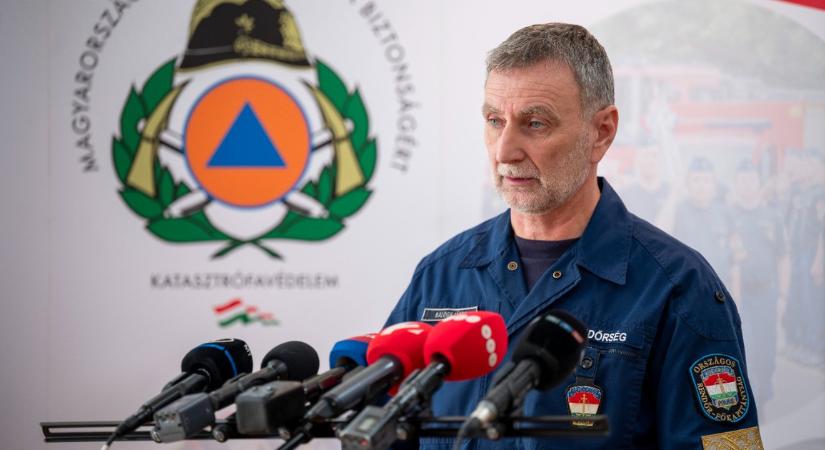 A belügyminiszter kirúgta az országos rendőrfőkapitányt is