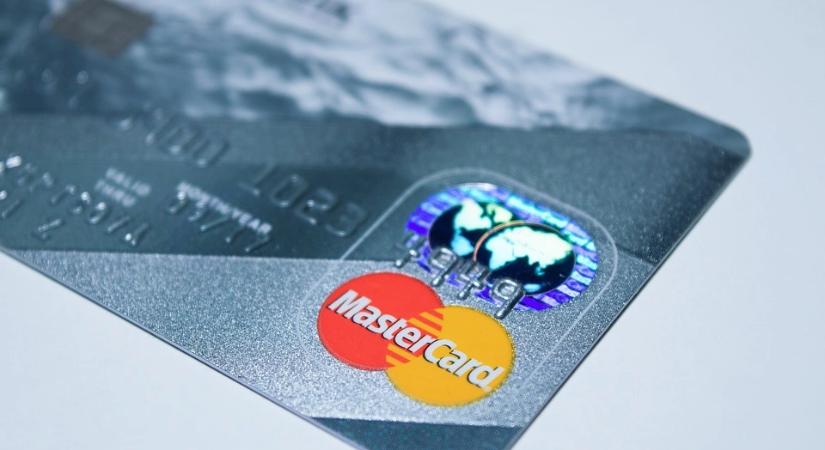 A Mastercard stabilcoin elszámolást vezet be: USDC, RLUSD és PYUSD is bekerül a globális fizetési hálózatba
