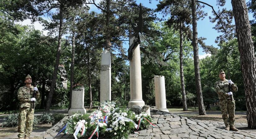 Így őrzik az orosz konzul koszorúját Debrecenben