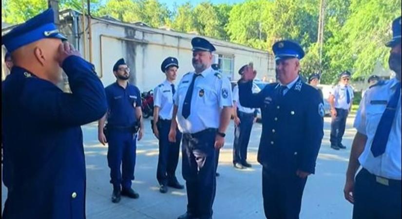 35 év szolgálat után mondott búcsút a rendőrségnek a debreceni parancsnok  videóval!