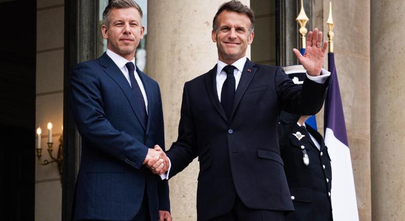 Magyar Péter meghívta a francia elnököt Budapestre