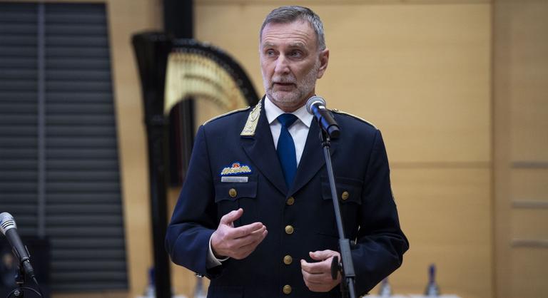 Felmentették az országos rendőr-főkapitányt