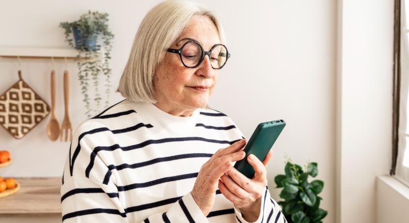 Veszélyes módszerrel vadásznak a magyar idősekre: milliókat csalhatnak ki egyetlen telefonhívással