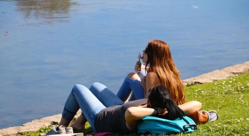 Visszatér a napsütés, de egy hidegfront még közbeszólhat