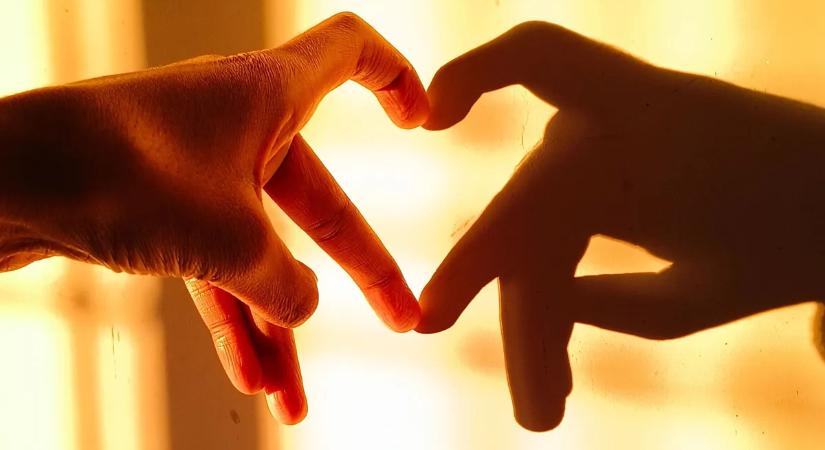 Lelepleződött a sztárpár titkos kapcsolata, tényleg együtt vannak