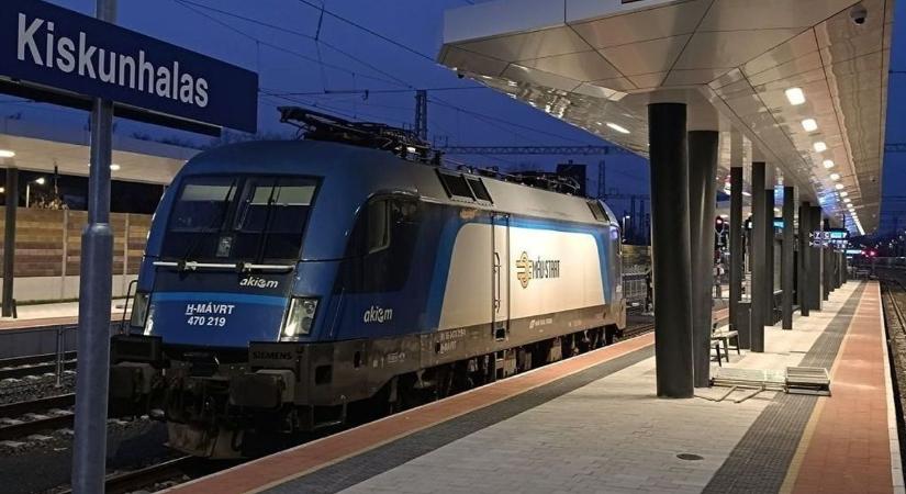 Továbbra sem járnak a személyszállító vonatok, megdőlhet a melegrekord