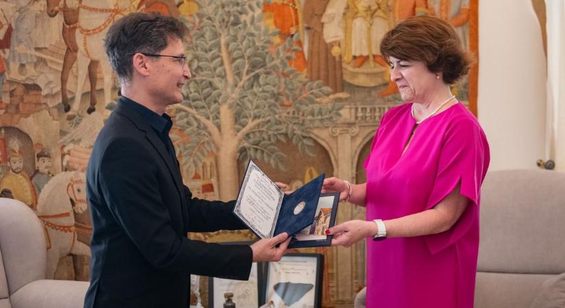 Polgármesteri elismerés a székesfehérvári egészségfejlesztési munka vezetőjének (Galéria)