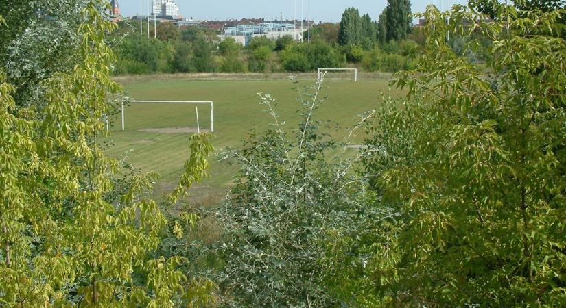 Kivégzőhely lett a poznańi stadionból: már a megnyitója is baljóslatú volt