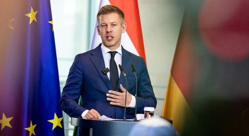 Amíg Magyar Péter Berlinben kapott dührohamot, addig Budapesten már listázásról beszélnek a külügyben
