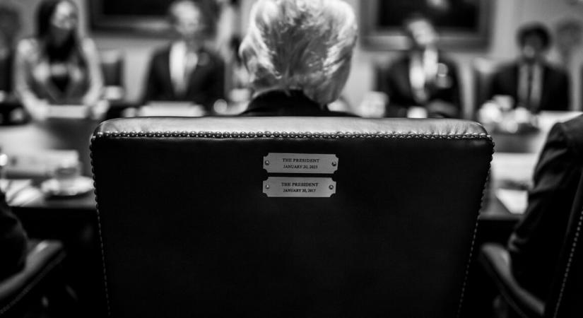 Donald Trump forrhat a dühtől – már a sajátjai is ellen fordulhatnak