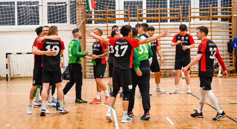 Veretlen tavaszi szezonnal koronázta meg bajnoki címét a Mezőtúri AFC