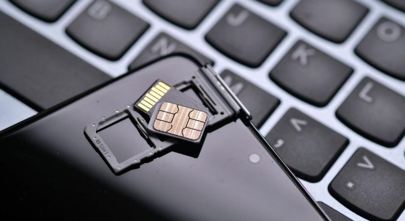 Mire jó a lopott SIM-kártya? Ügyeskedni próbált, most csalás miatt áll bíróság elé egy zalai nő