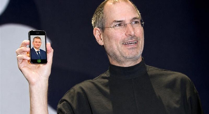 Kettős mérce? Vágner Ákos a könyvtár iPhone-vásárlásait bírálta, miközben az önkormányzat is hitelből vett Apple-eszközöket