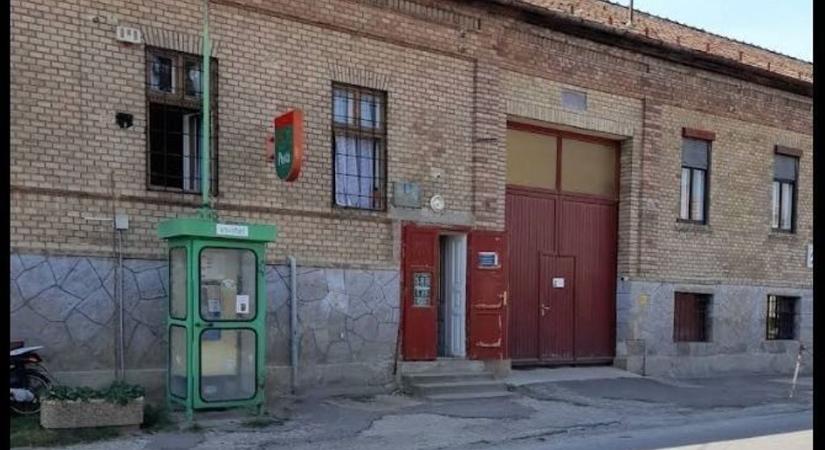 Költözött volna, mégis marad a helyén a pilismaróti posta