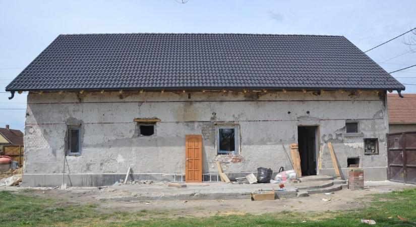Leégett az otthonuk, most végre jó hírt kapott a Budusan család