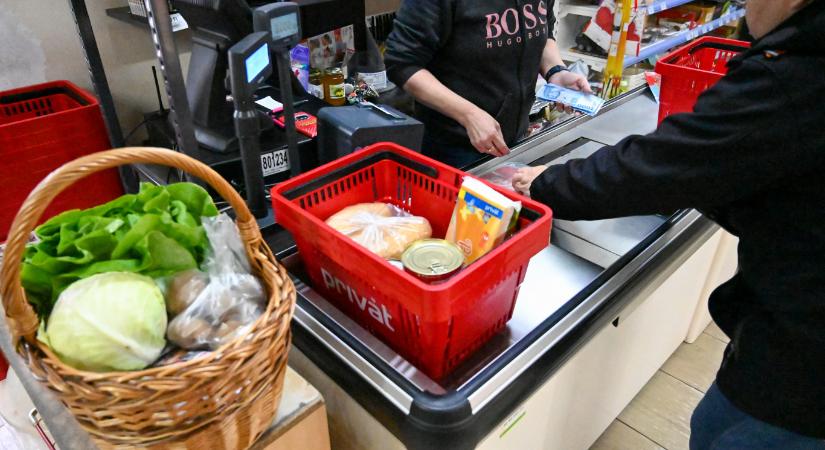 Áprilisban 60 milliárddal kevesebbet költöttünk vásárlásra, mint az előző hónapban