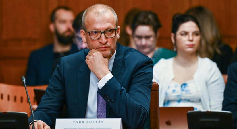 Tarr Zoltán fontos döntést hozott kikölcsönzött műtárgyakról