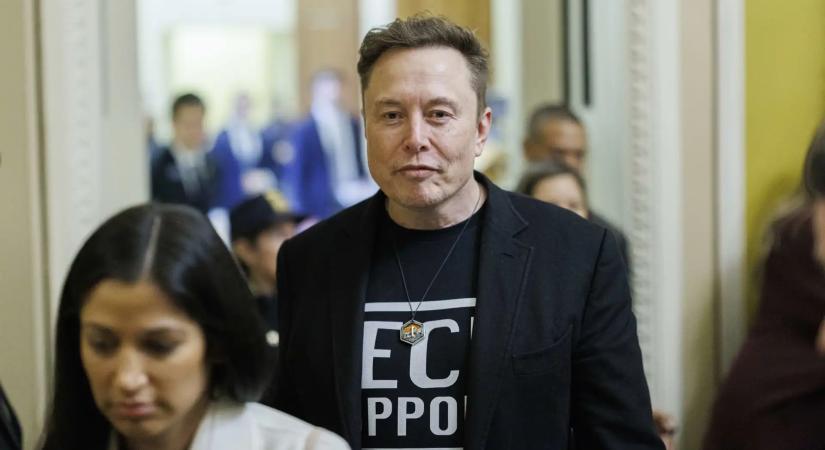 Elon Musk tőzsdére viszi a SpaceX-et - minden idők legnagyobb IPO-ja készül
