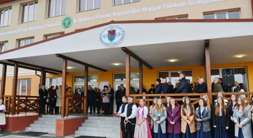 Sikerült megállapodni a kárpátaljai magyar oktatásról: magyarul érettségizhetnek és magyar bizonyítványt kaphatnak a diákok