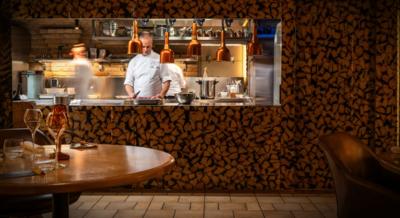 Véget ér egy korszak – Bezár a legendás Platán Gourmet, távozik Pesti István