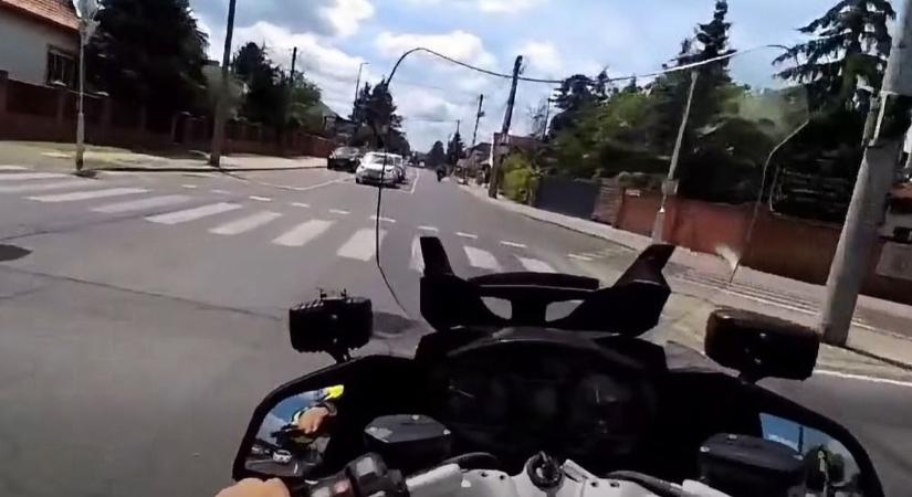 Ezt a veszprémi robogóst videózta le a rendőrség, nem úszta meg olcsón