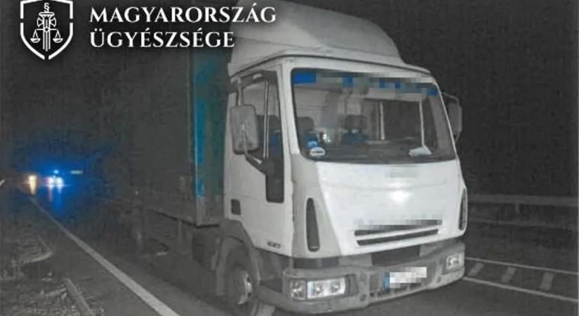 Teherautó ütötte el az elektromos kerékpárost, a helyszínen meghalt