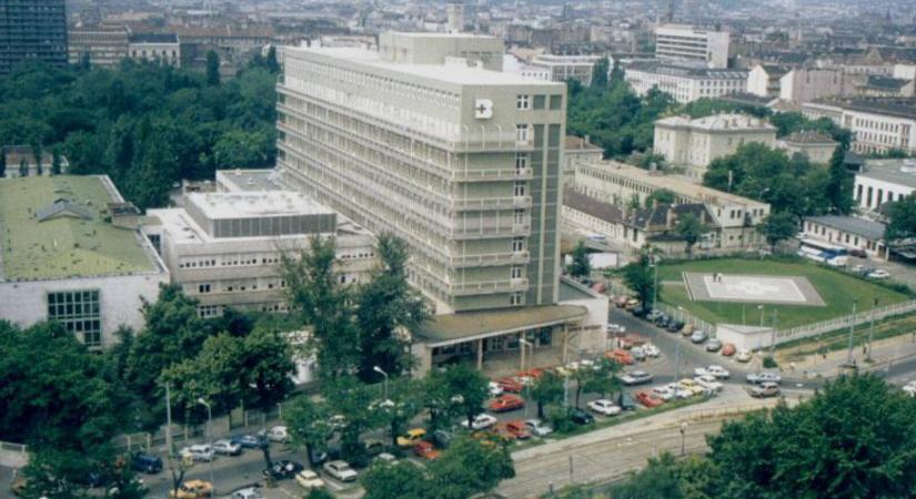 „Aki tud műtősnőt, hozza, az sem baj, ha nem ért hozzá” – Szorul a hurok a baleseti intézet körül