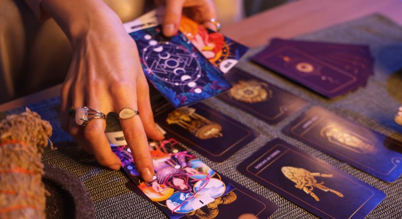 Júniusi Tarot-horoszkóp 2026: fontos mérföldkőhöz érünk