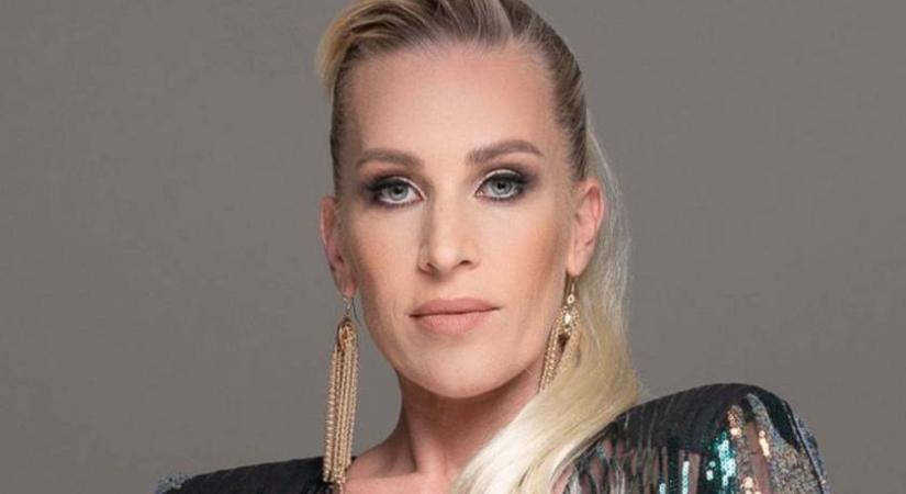 Íme Pásztor Anna ritkán látott fia: a 13 éves Benjinek hosszú, vörös haja van