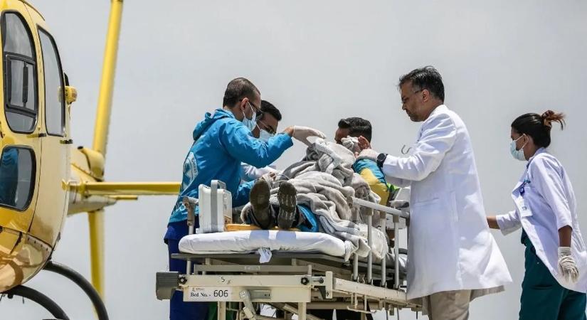 Csodával határos túlélés: hat nap után került elő egy serpa az Everesten