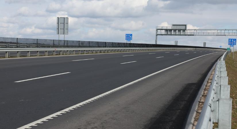 Brutális baleset történt az M5-ös autópályán, óriási a torlódás