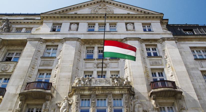 Nyílt pályázatot hirdetett meg Magyar Péter kormánya, fontos embereket keresnek