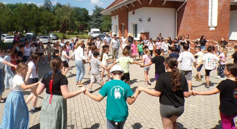 Egy napra minden a tehetségről szólt Barcson