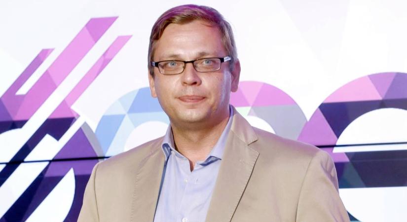 Kőhalmi Zoltán bejelentette: 22 év házasság után elváltak feleségével
