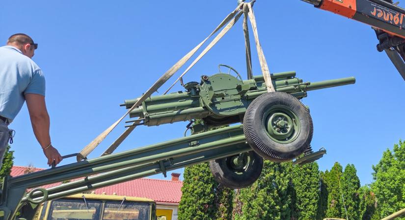 Ingyen, puszta lelkesedésből újították fel az utolsó csavarig a hadipark aknavetőjét