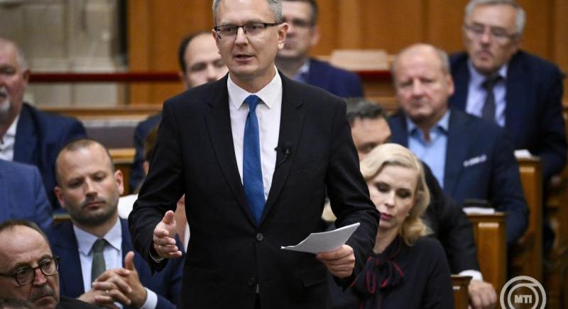 Rétvári Bence nyílt levélet írt az egészségügyi miniszternek