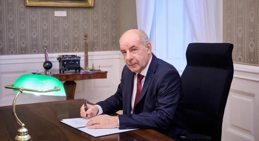 Fontos hírt osztott meg Sulyok Tamás a lemondatása ügyében