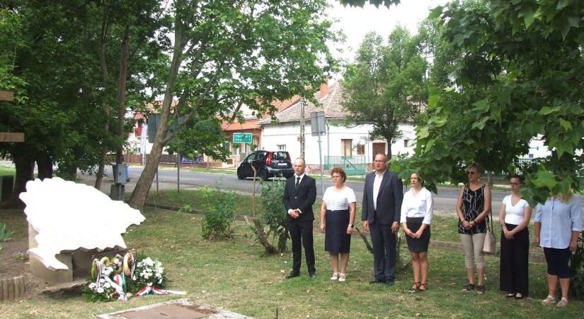 Megemlékezést tartottak Földesen a Nemzeti Összetartozás Napján