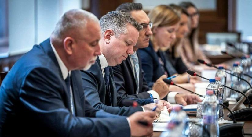 Nagy változás jön a tűzoltók életében, amit egyelőre senki nem kívánt kommentálni